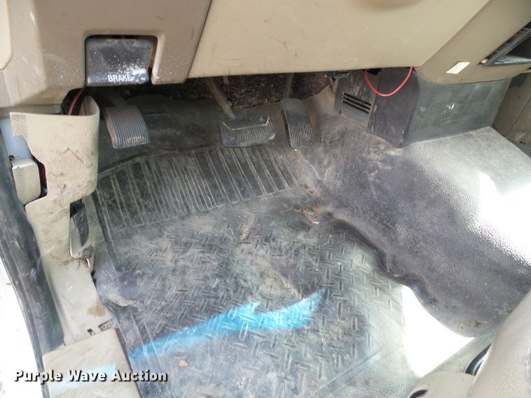 image for item DG0203 2007 Ford F150 XL pickup truck