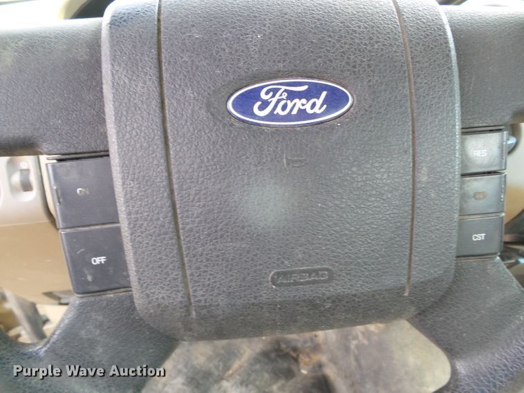 image for item DG0203 2007 Ford F150 XL pickup truck
