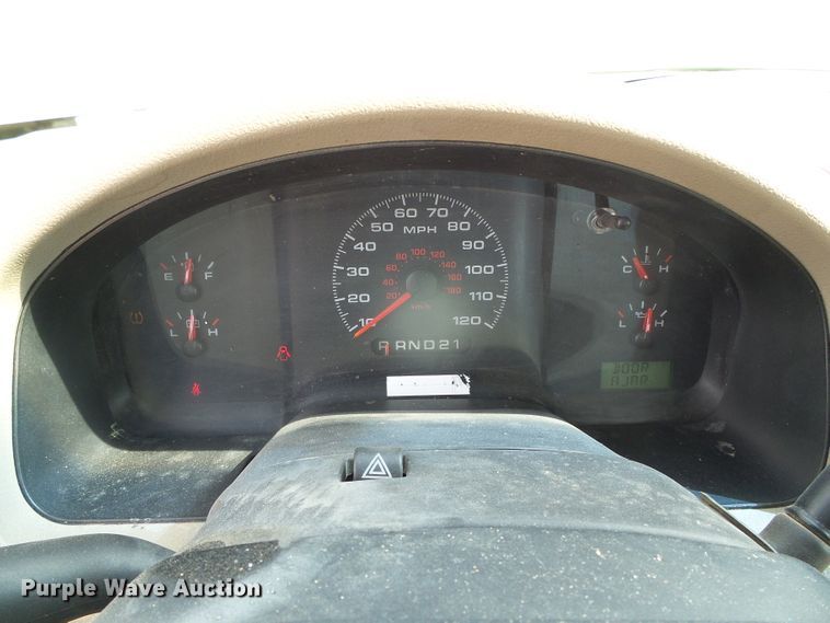 image for item DG0203 2007 Ford F150 XL pickup truck