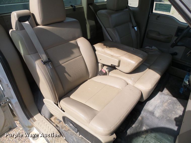 image for item DG0203 2007 Ford F150 XL pickup truck