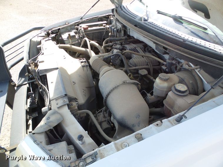 image for item DG0203 2007 Ford F150 XL pickup truck