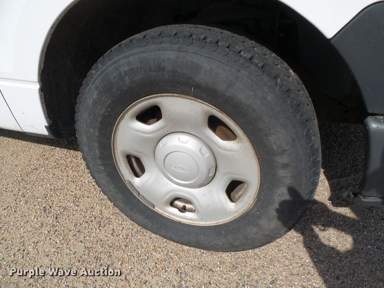 image for item DG0203 2007 Ford F150 XL pickup truck