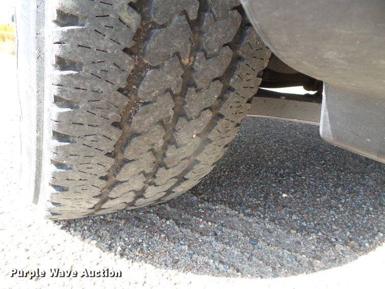 image for item DG0203 2007 Ford F150 XL pickup truck