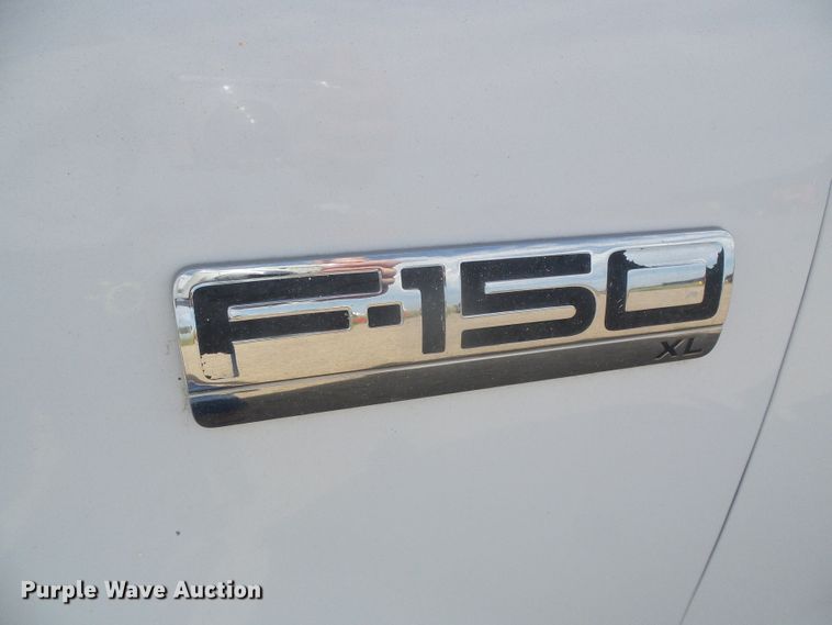 image for item DG0203 2007 Ford F150 XL pickup truck