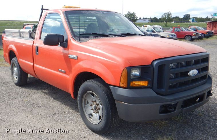 image for item DI2506 2006 Ford F250 Super Duty pickup truck