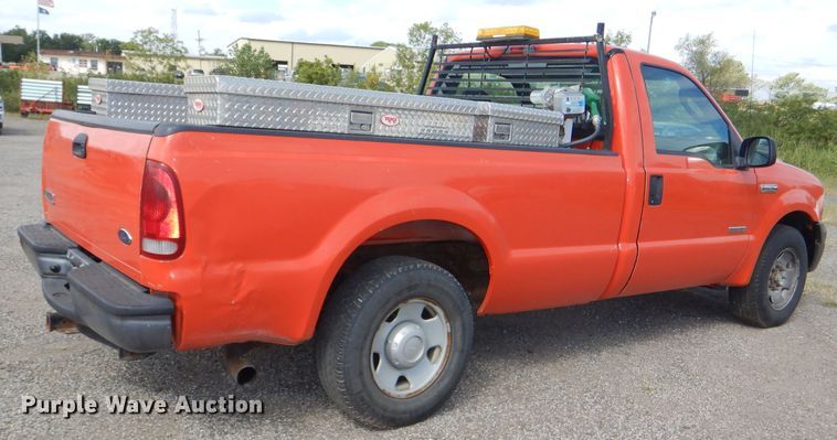 image for item DI2506 2006 Ford F250 Super Duty pickup truck