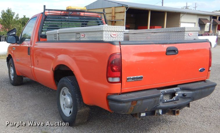 image for item DI2506 2006 Ford F250 Super Duty pickup truck