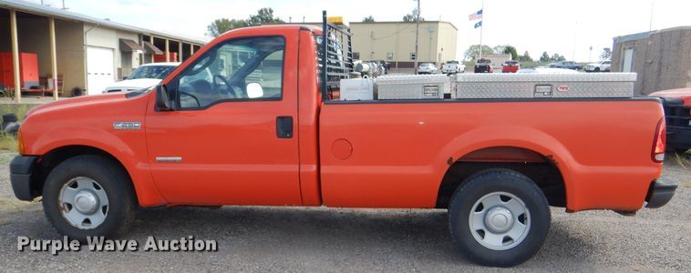 image for item DI2506 2006 Ford F250 Super Duty pickup truck