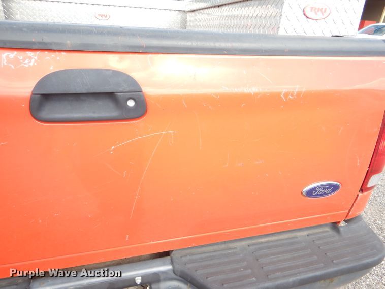 image for item DI2506 2006 Ford F250 Super Duty pickup truck