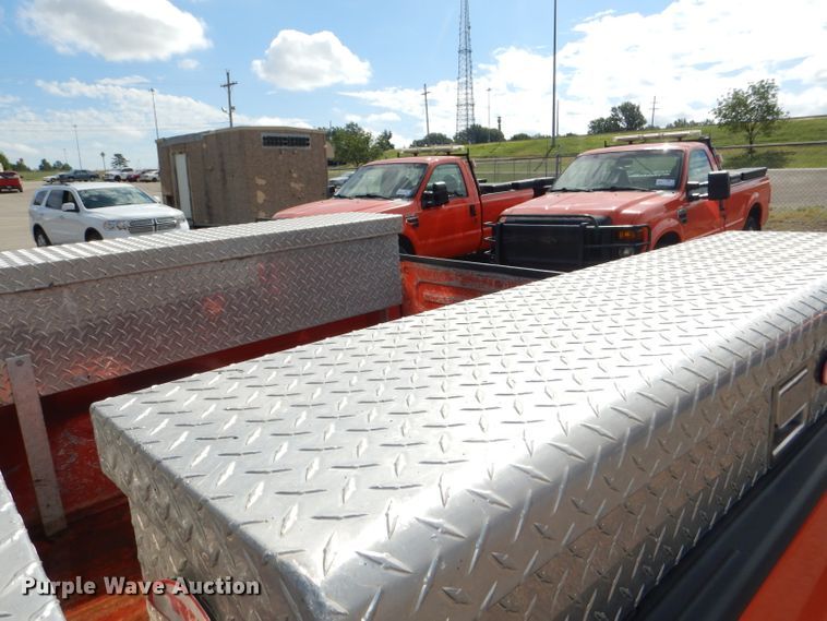 image for item DI2506 2006 Ford F250 Super Duty pickup truck