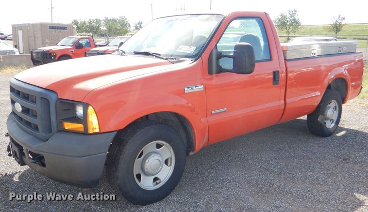 image for item DI2509 2006 Ford F250 Super Duty pickup truck