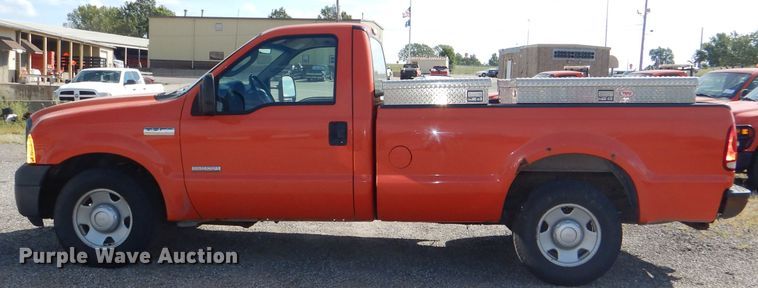image for item DI2509 2006 Ford F250 Super Duty pickup truck