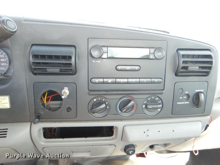 image for item DI2509 2006 Ford F250 Super Duty pickup truck