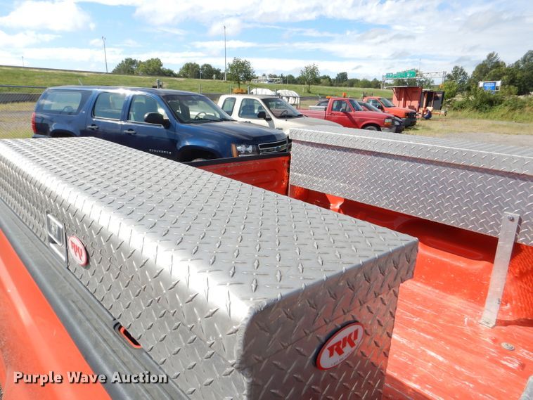 image for item DI2509 2006 Ford F250 Super Duty pickup truck