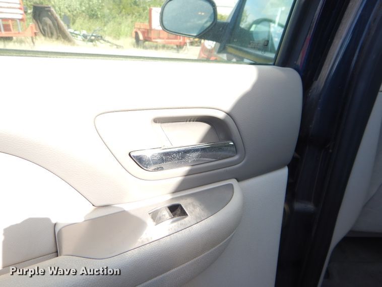 image for item DI2510 2009 Chevrolet Suburban 2500 SUV