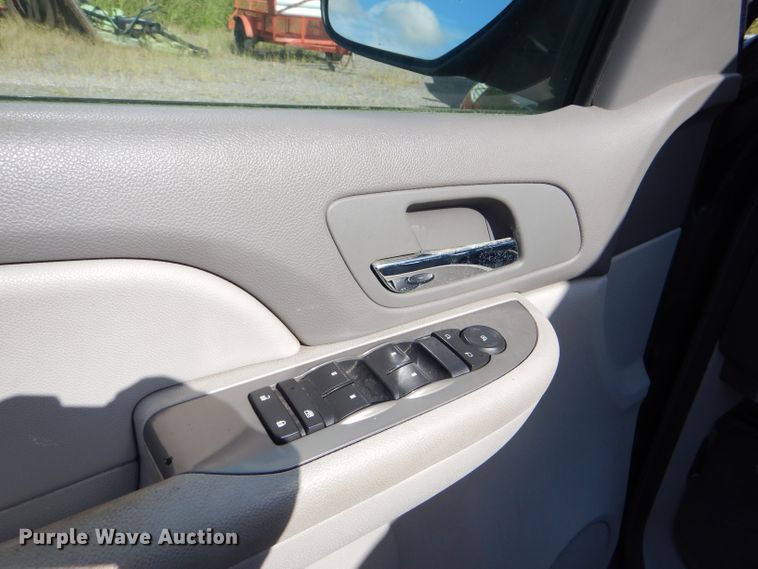 image for item DI2510 2009 Chevrolet Suburban 2500 SUV