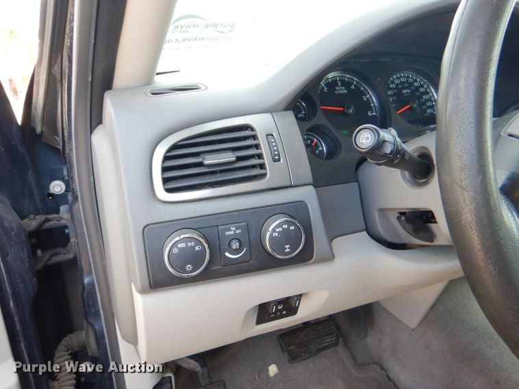 image for item DI2510 2009 Chevrolet Suburban 2500 SUV