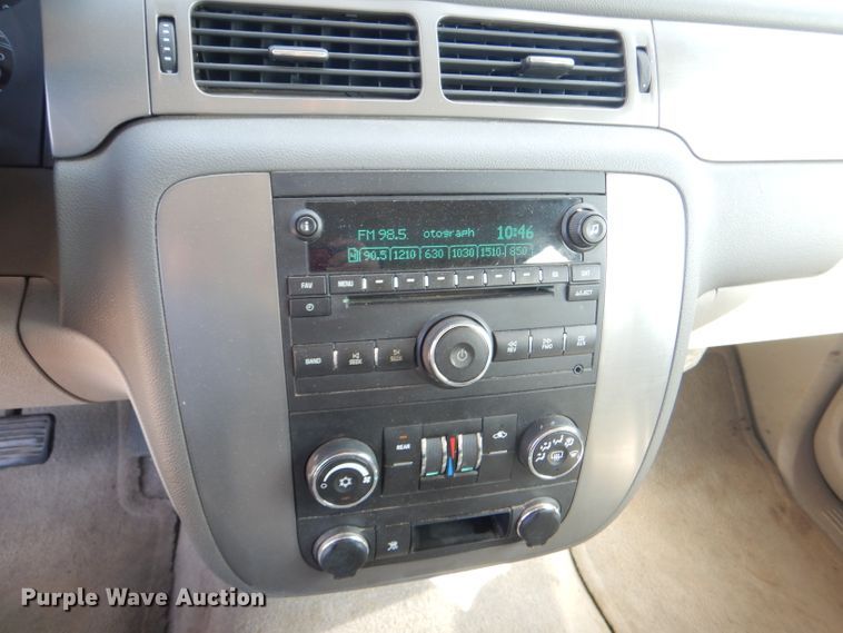 image for item DI2510 2009 Chevrolet Suburban 2500 SUV