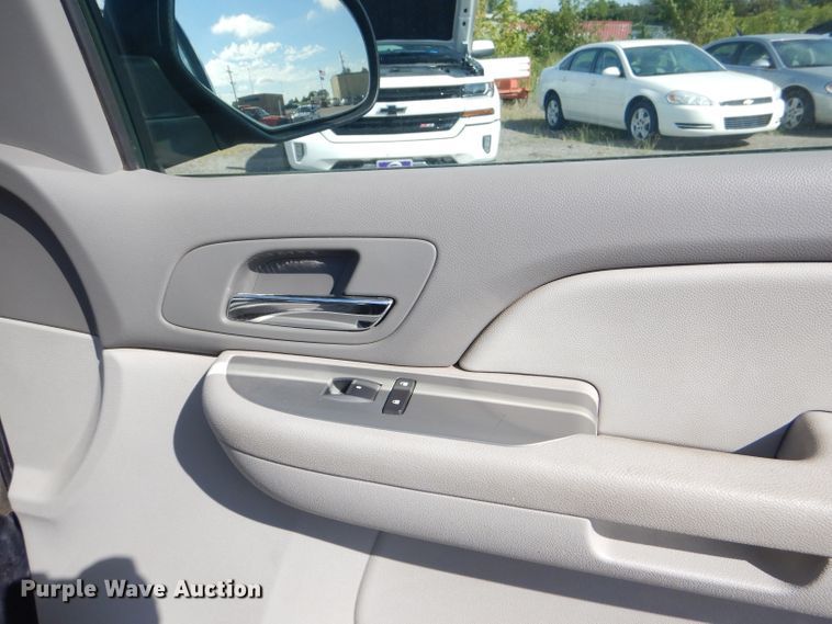 image for item DI2510 2009 Chevrolet Suburban 2500 SUV