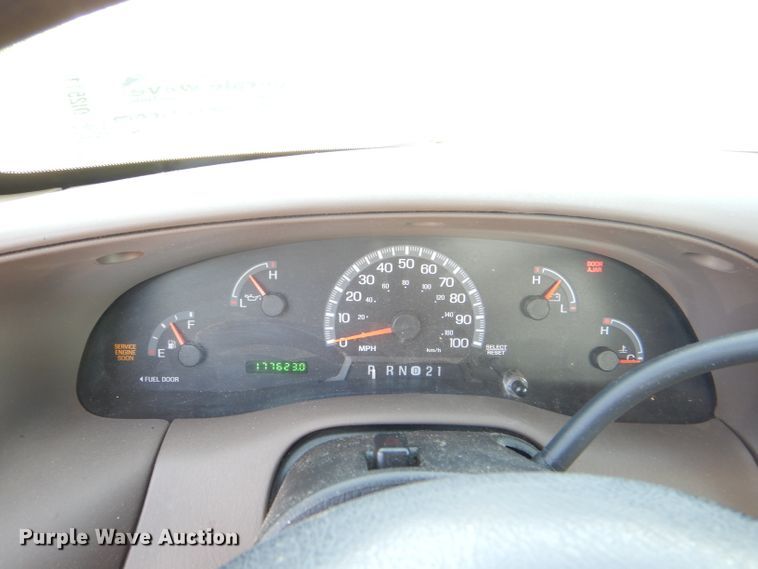 image for item DI2511 1999 Ford F150 SuperCab pickup truck