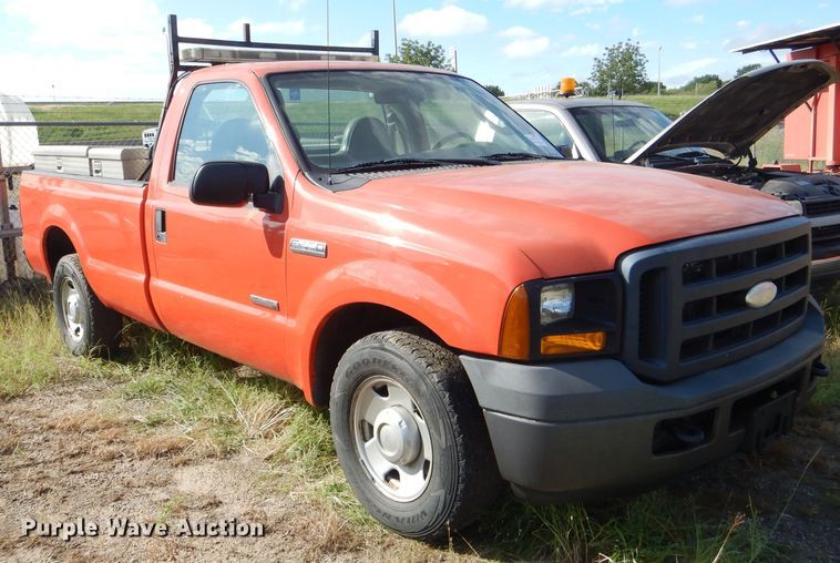 image for item DI2513 2006 Ford F250 Super Duty pickup truck