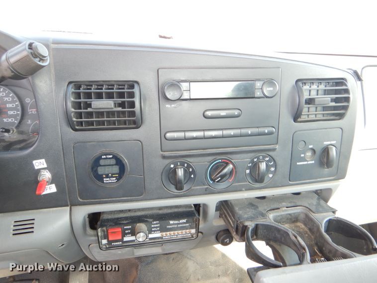 image for item DI2513 2006 Ford F250 Super Duty pickup truck