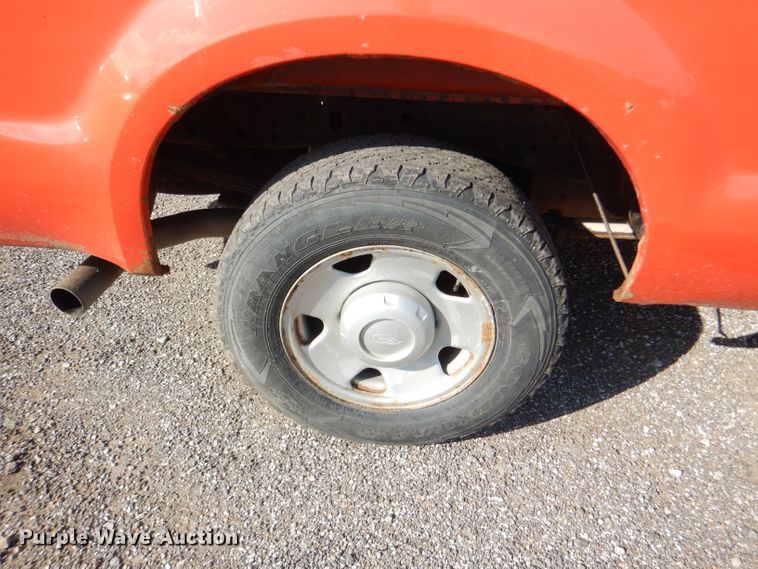 image for item DI2513 2006 Ford F250 Super Duty pickup truck