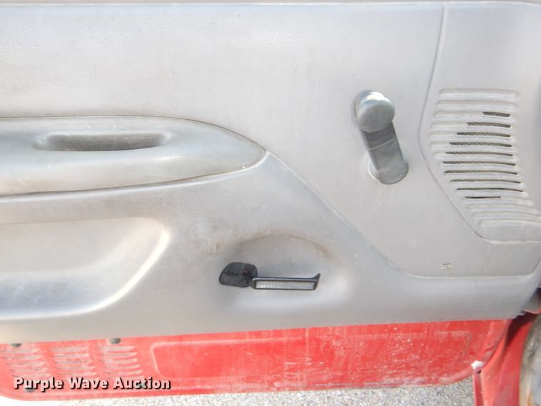 image for item DI2514 1996 Ford F150 pickup truck