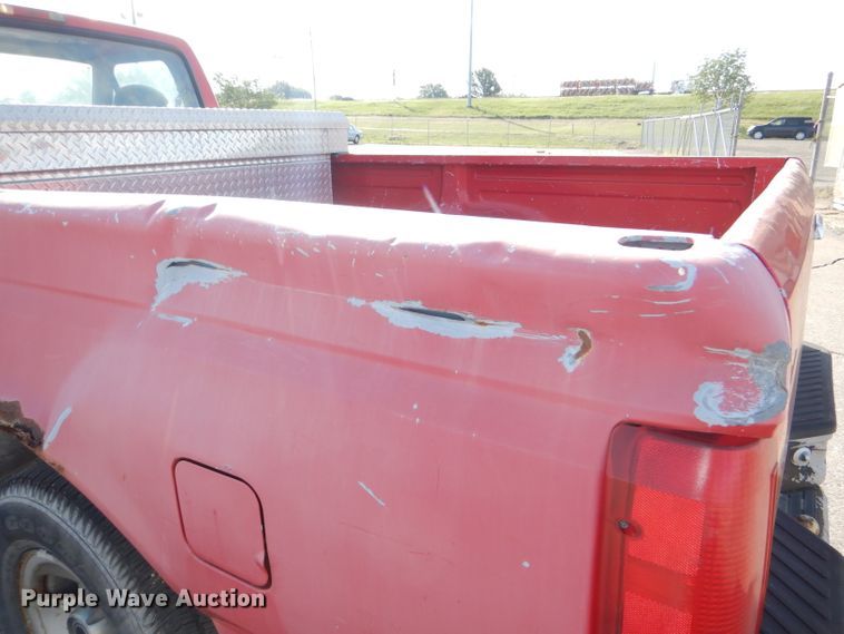 image for item DI2514 1996 Ford F150 pickup truck