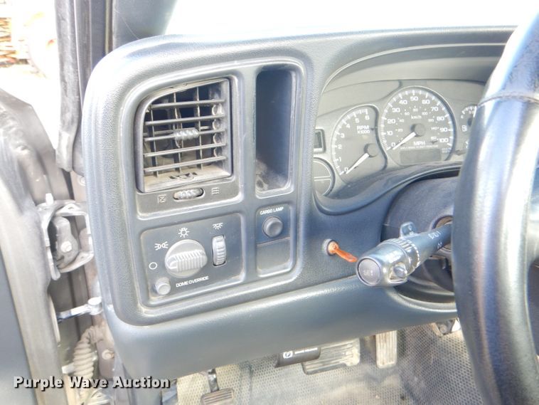 image for item DI2515 2002 Chevrolet Silverado 1500 pickup truck