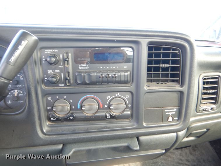 image for item DI2515 2002 Chevrolet Silverado 1500 pickup truck