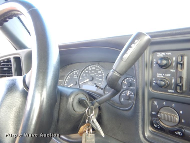 image for item DI2515 2002 Chevrolet Silverado 1500 pickup truck