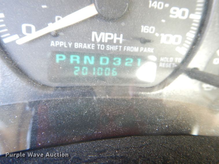 image for item DI2515 2002 Chevrolet Silverado 1500 pickup truck