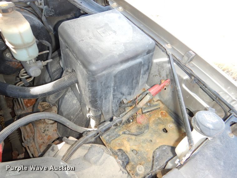 image for item DI2515 2002 Chevrolet Silverado 1500 pickup truck