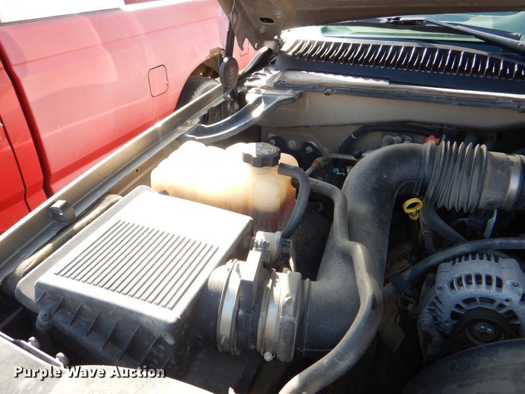 image for item DI2515 2002 Chevrolet Silverado 1500 pickup truck