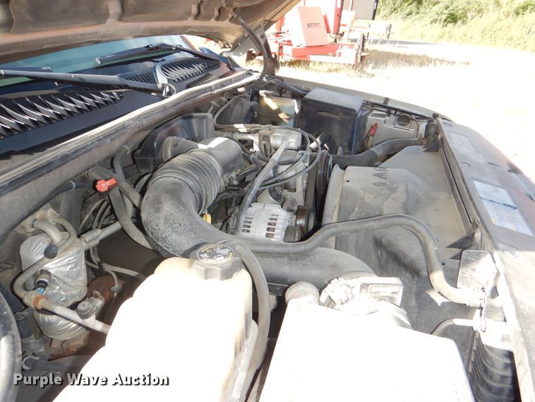 image for item DI2515 2002 Chevrolet Silverado 1500 pickup truck