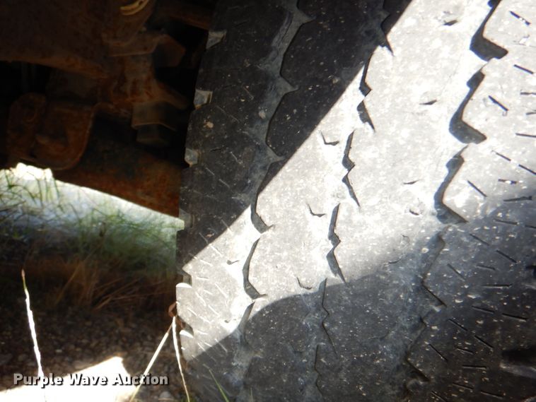 image for item DI2515 2002 Chevrolet Silverado 1500 pickup truck