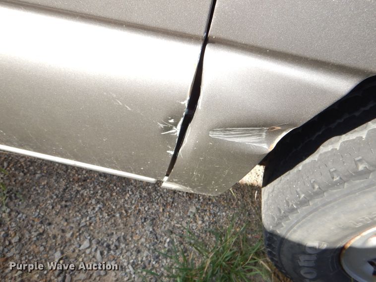 image for item DI2515 2002 Chevrolet Silverado 1500 pickup truck