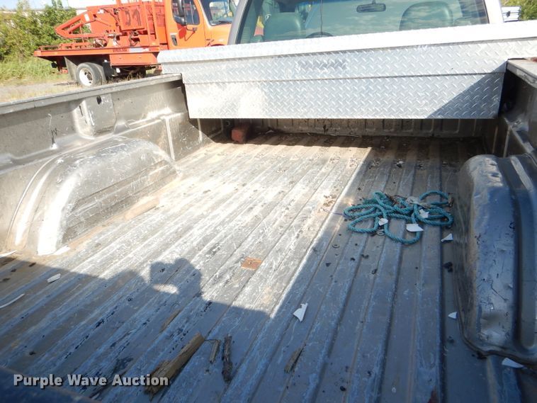 image for item DI2515 2002 Chevrolet Silverado 1500 pickup truck