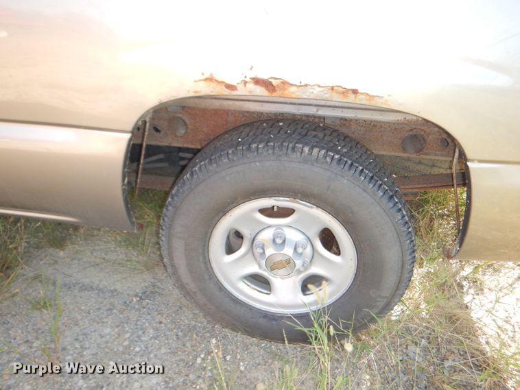 image for item DI2515 2002 Chevrolet Silverado 1500 pickup truck