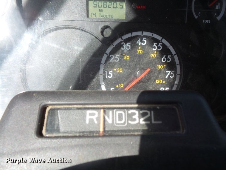 image for item DI2518 2007 Freightliner M2106 sign truck