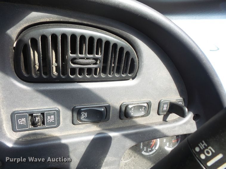 image for item DI2518 2007 Freightliner M2106 sign truck