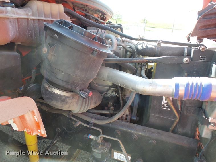 image for item DI2518 2007 Freightliner M2106 sign truck