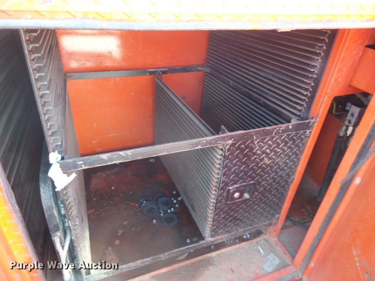 image for item DI2518 2007 Freightliner M2106 sign truck