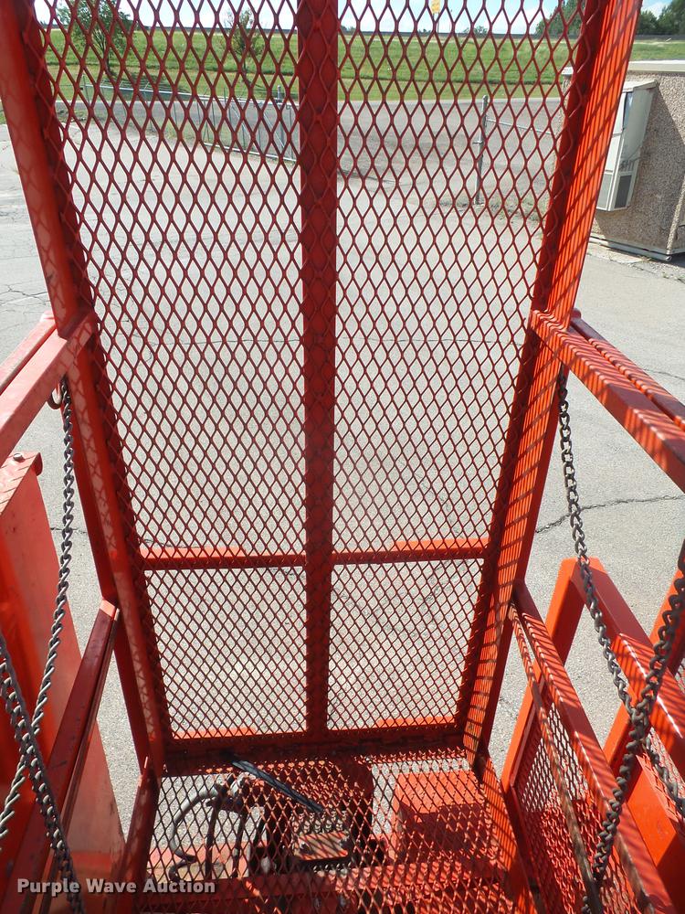 image for item DI2518 2007 Freightliner M2106 sign truck