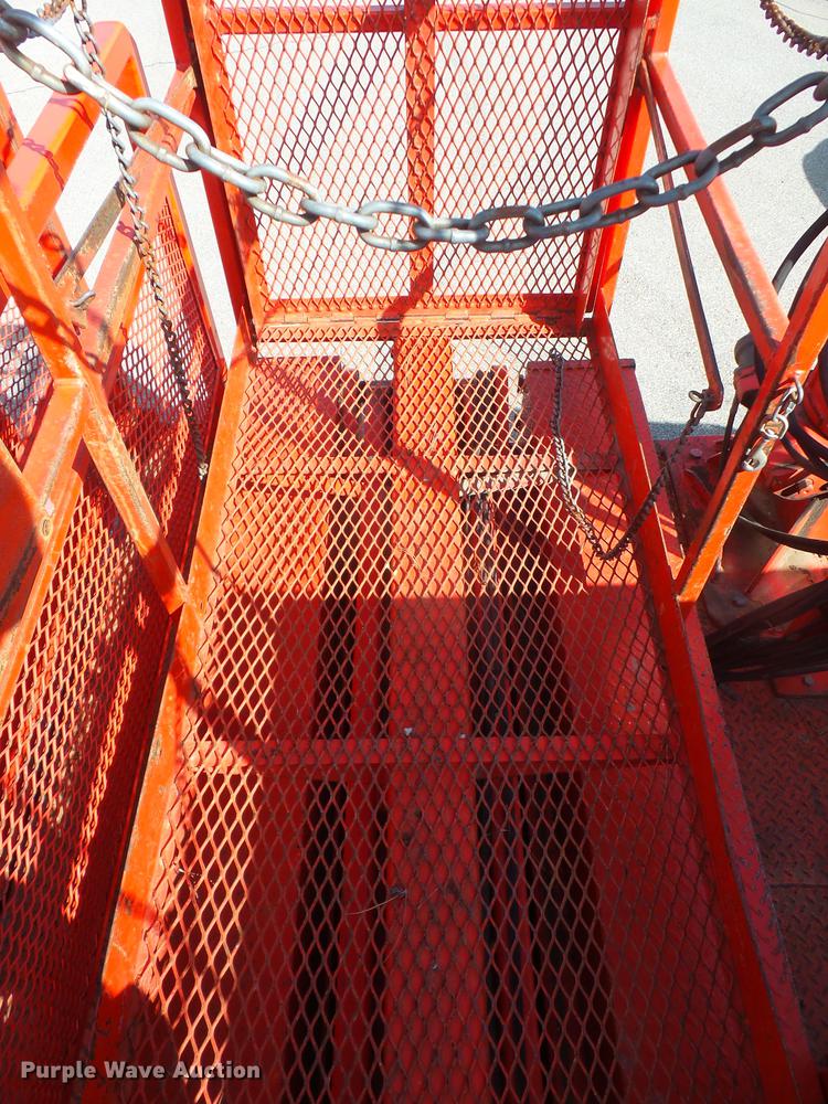 image for item DI2518 2007 Freightliner M2106 sign truck