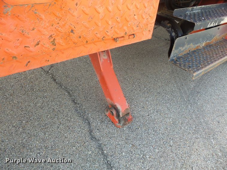 image for item DI2518 2007 Freightliner M2106 sign truck