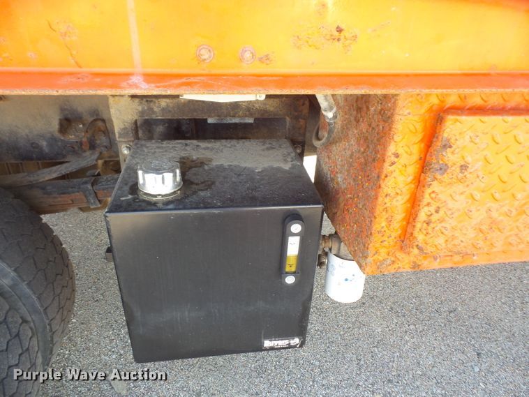 image for item DI2518 2007 Freightliner M2106 sign truck