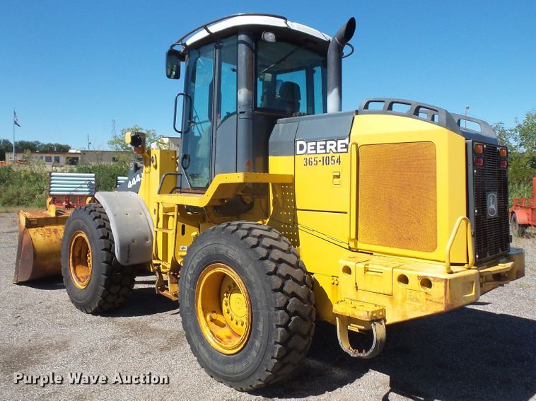 image for item DI2520 2005 John Deere 444J wheel loader