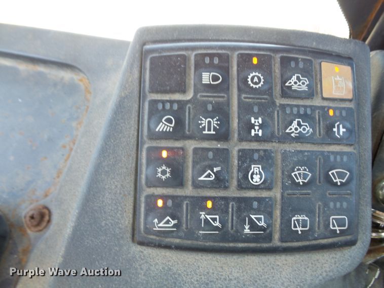 image for item DI2520 2005 John Deere 444J wheel loader